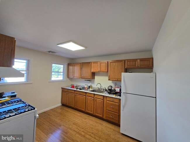 Photo - 130 S Broadway