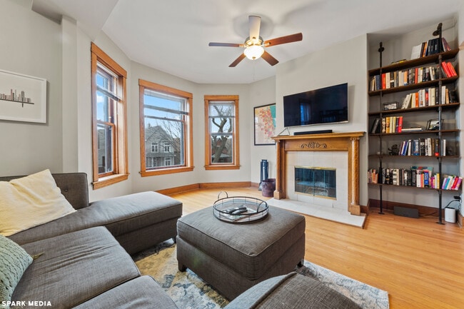 Photo - 2742 N Richmond St Unit Apartment #2