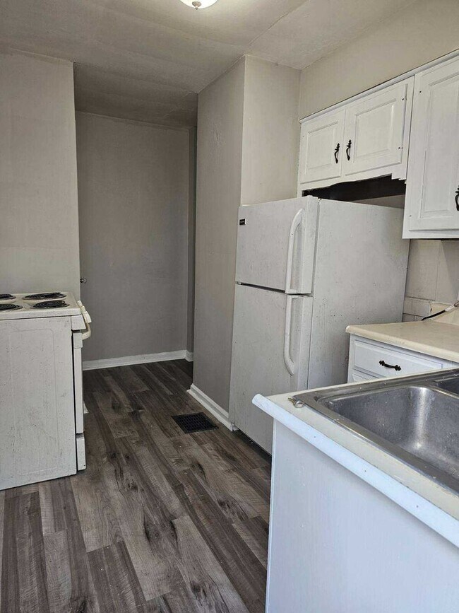 Photo - 4714 E 16th St Unit 4716