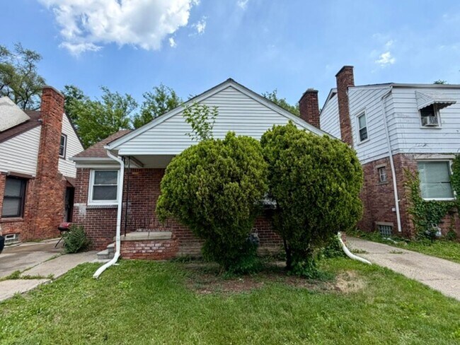 Building Photo - Newly Renovated 2 Bedroom Brick Ranch – $1,300/Month Section 8 Only