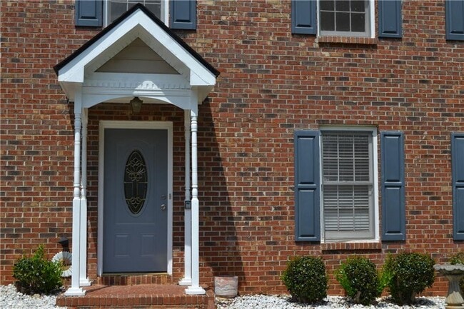 Photo - 1591 Willow Bend Way