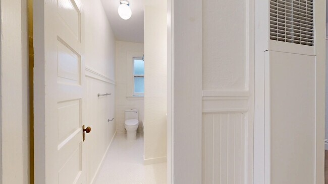 Photo - 1659 Grant Ave