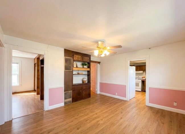 Building Photo - 82 Flint St Unit 2