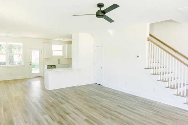 Photo - 3BD/2.5BA TOWNHOUSE-Walking Distance to Avondale, Greenway and Short Drive to Downtown Charleston...