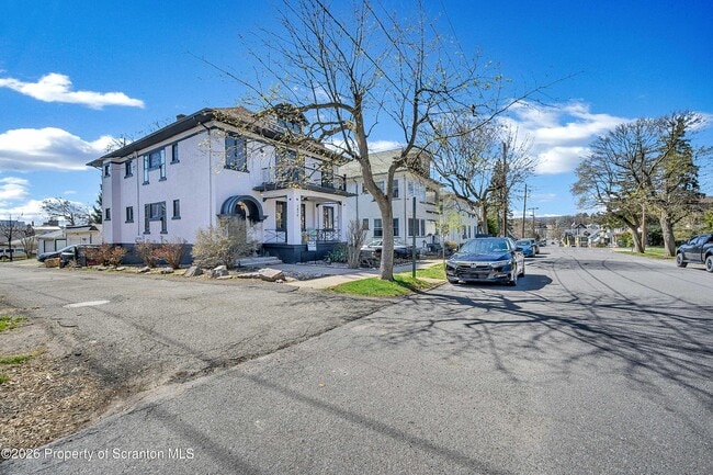 Photo - 1814 Olive St