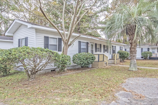 Building Photo - 1102 N Hillside Dr Rental