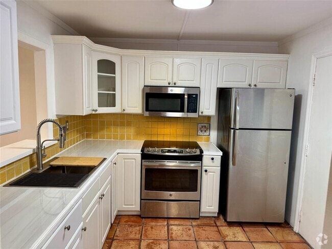 Building Photo - 406 NW 68th Ave Unit 107 Rental