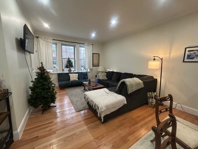 8 Alton Pl