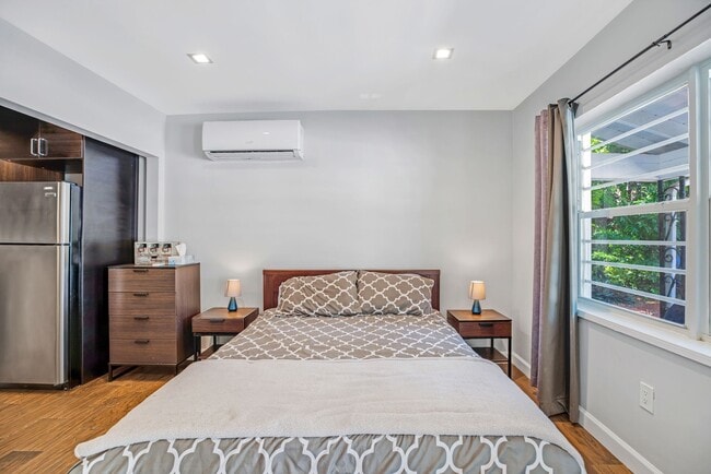 Photo - 540 NE 63rd St