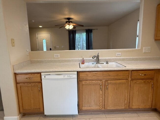 Photo - 5222 E 100th Way