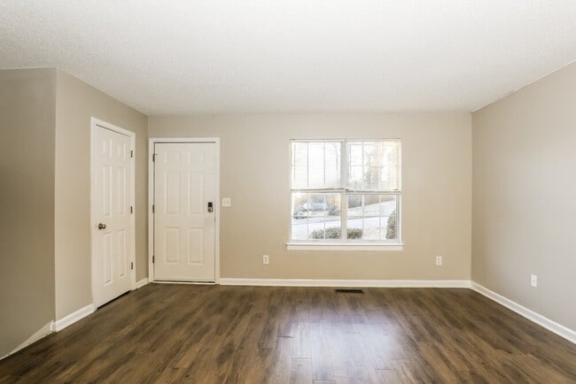 Photo - 3467 Meadowland Pl SW