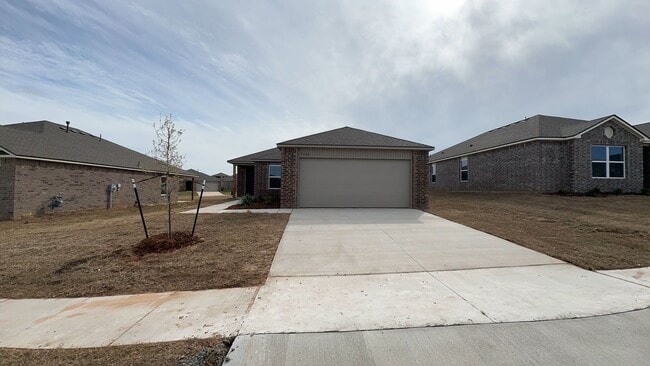 Photo - A Very Spacious and Beautiful 3 Bedroom 2 Bath Home in Yukon Schools