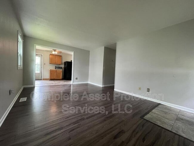 327 N Colorado St