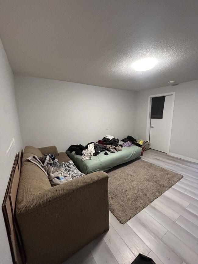 Building Photo - 1771-1728 28 St NW