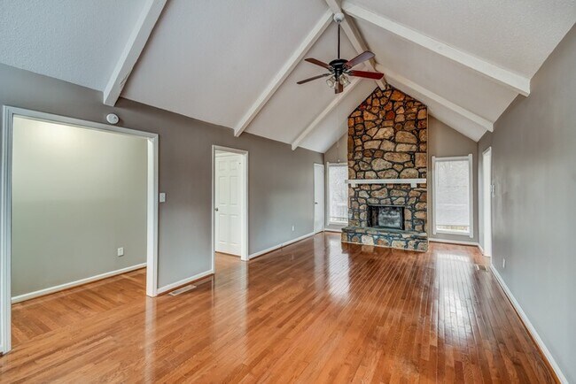 Photo - 375 Ridgewood Dr