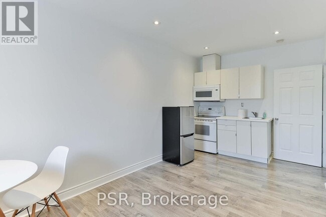 Photo - 1364 St Clair Ave W