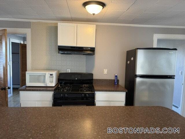 Building Photo - 610 Durfee St
