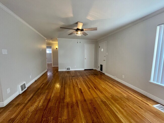 4726 E Utah Pl
