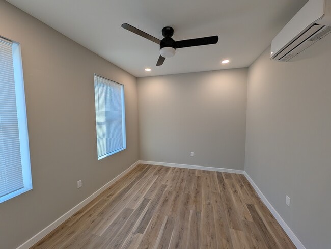 Photo - 4250 Lancaster Ave Unit 2