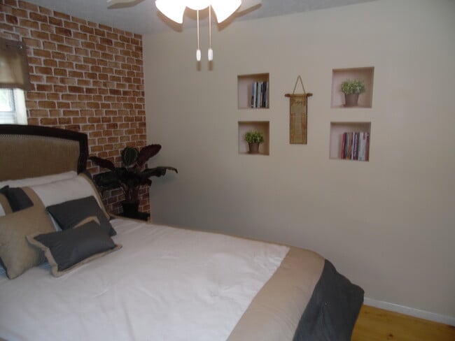 Bedroom #2 - 81 Pine Tree Ln Unit Home Sweet Home