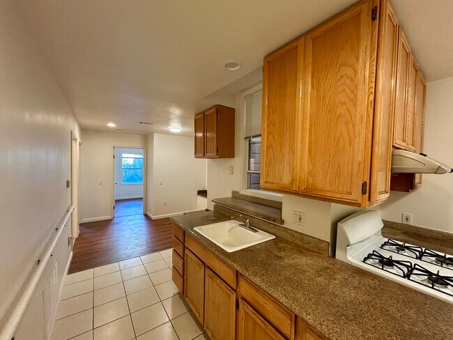 Photo - 1334A Broadway-