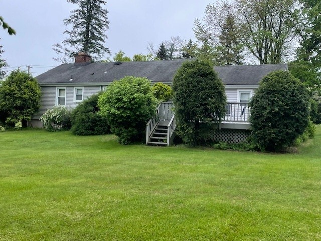 back of house, lots of privacy on your deck - 171 Derby Ave
