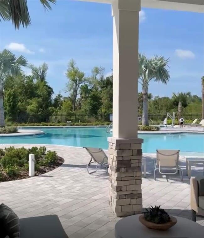 Photo - 10911 65th Ter E