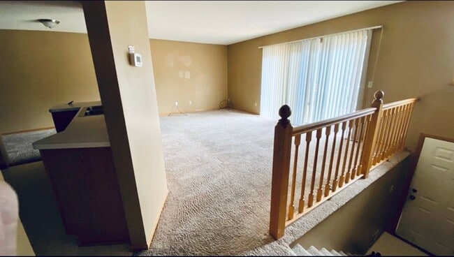 Photo - Spacious 2-Bedroom, 2.5 Bathroom, Tri-Leve...