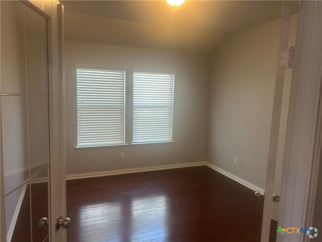 Building Photo - 5911 Siltstone Loop Rental