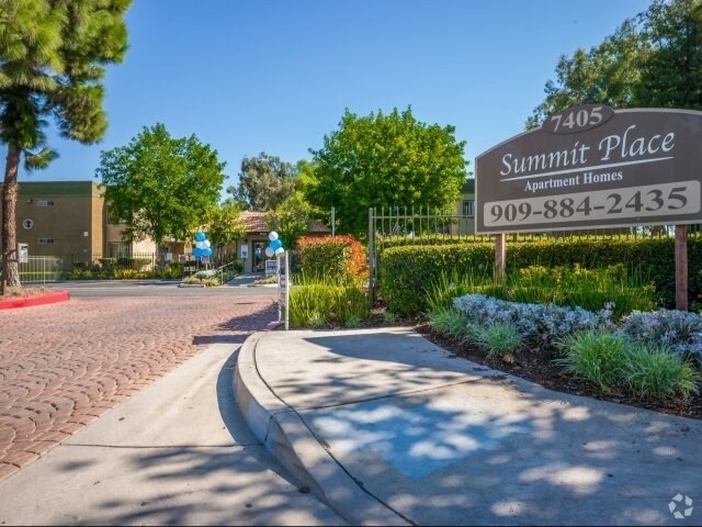 Entrance - Casa de Paloma