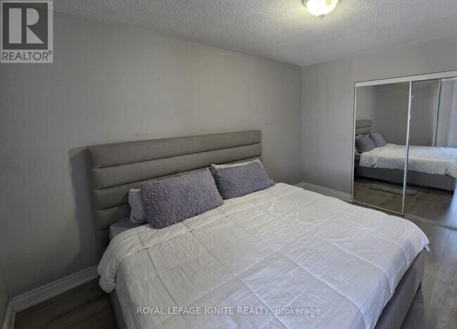 Photo - 147 Enderby Crescent