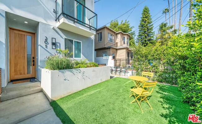 Photo - 201 S Westlake Ave Townhome