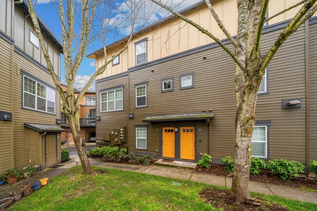 Photo - 1150 SW 170th Ave Townhome