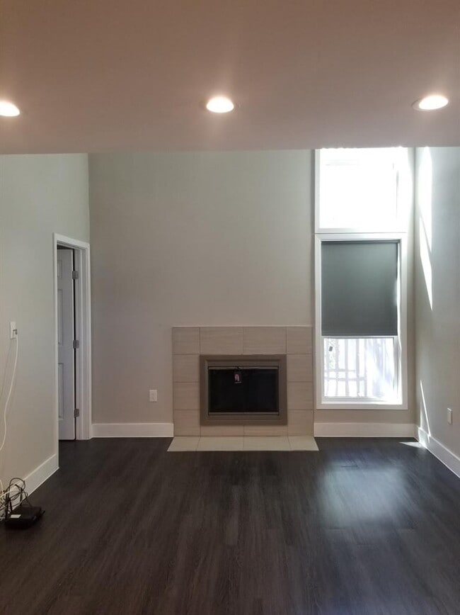 Photo - 935 La Posada Dr Unidad 232