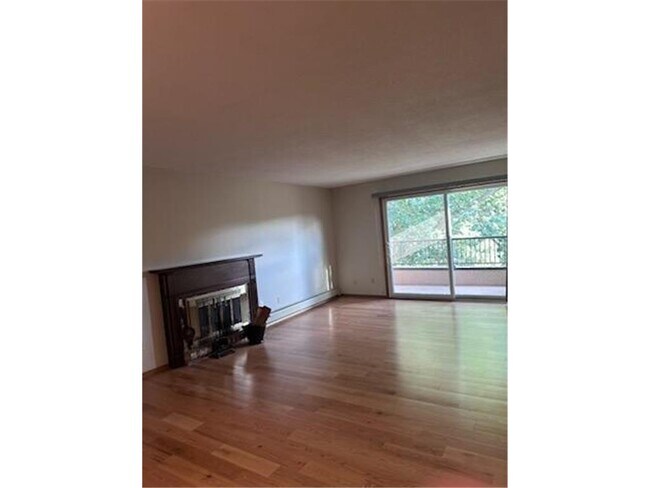 Photo - 2210 Midland Grove Rd Unidad 310
