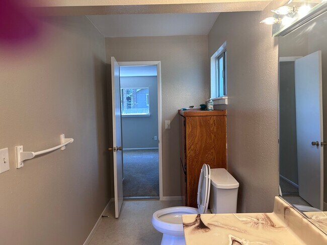 Photo - 398 Dunant Dr