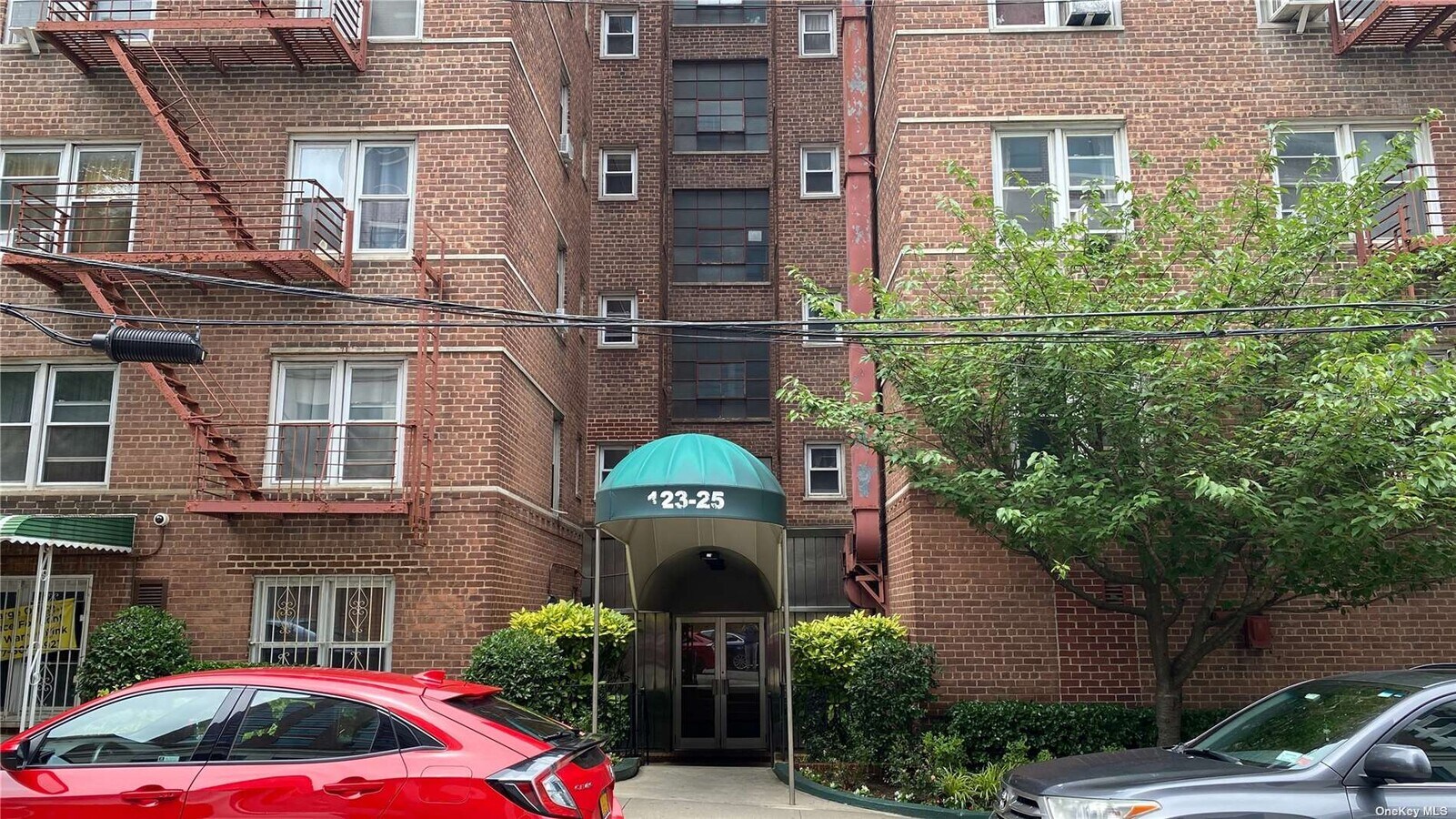 Photo - 12325-123-82 82nd Ave