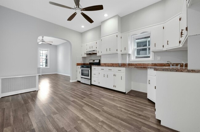 Photo - 2506 West St Unit 2