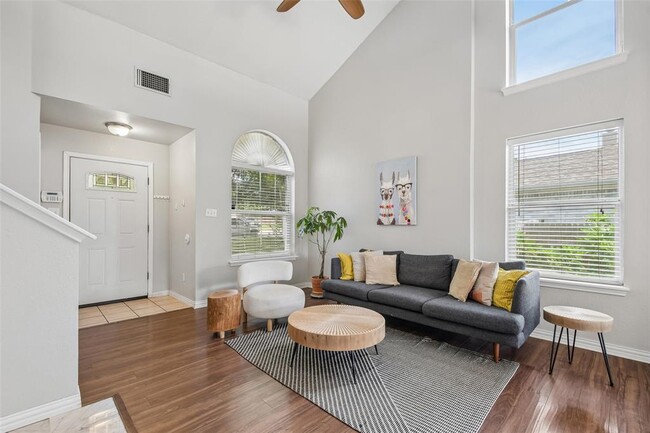 1110 Brashear Ln