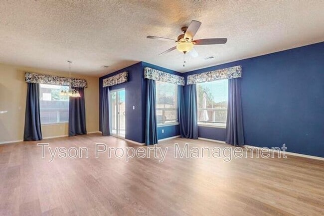 Photo - 10432 Savoy Dr NW