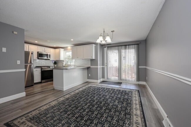 Photo - 5 Gleneagle Dr