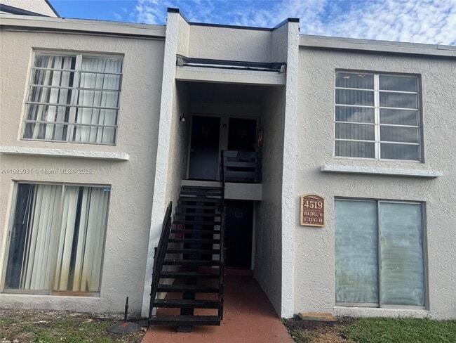 Photo - 4519 Treehouse Ln Unit G