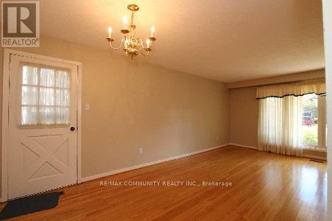 Photo - 73 Fred Varley Dr