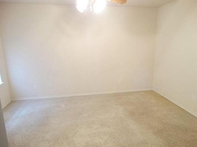 Photo - 3813 Southwind Ave