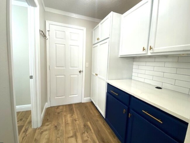 Photo - Beautiful 3 Bedroom Home with Loft in Ormo...