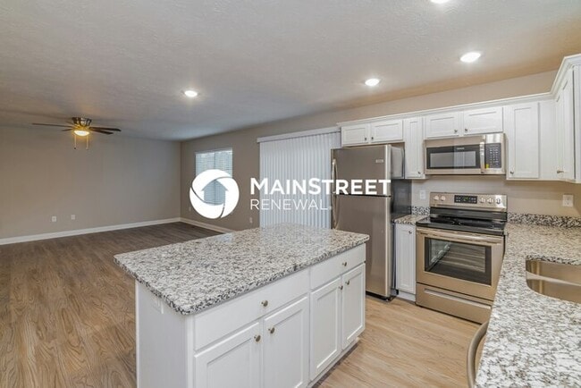 Photo - 4 Bedroom Pet-Friendly Home in Shepherdsville, KY with Main Street Renewal