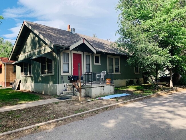 Photo - 5 Bed, 2 Bath Home NEAR CSU!