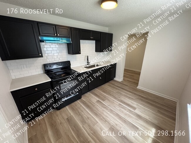Photo - 176 Roosevelt Rd