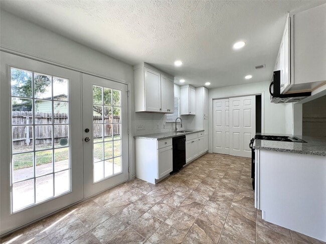Building Photo - 947 Grand Jct Dr