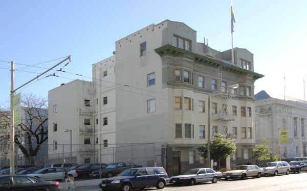 324 Larkin